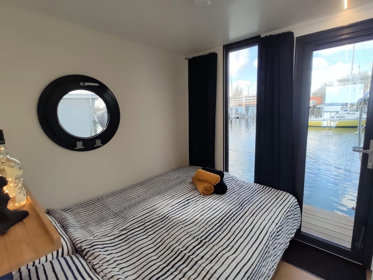 ホテル Hausboot Hilja シュレースヴィヒ エクステリア 写真